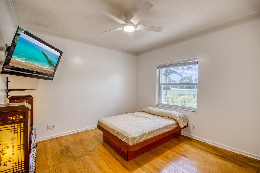 For Sale: $890,000 (6 beds, 4 baths, 3347 Square Feet)