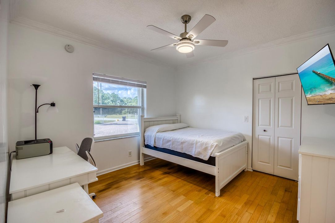 For Sale: $890,000 (6 beds, 4 baths, 3347 Square Feet)