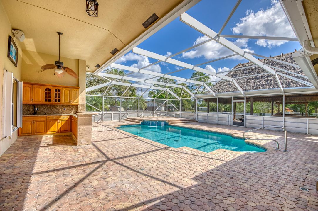 For Sale: $890,000 (6 beds, 4 baths, 3347 Square Feet)