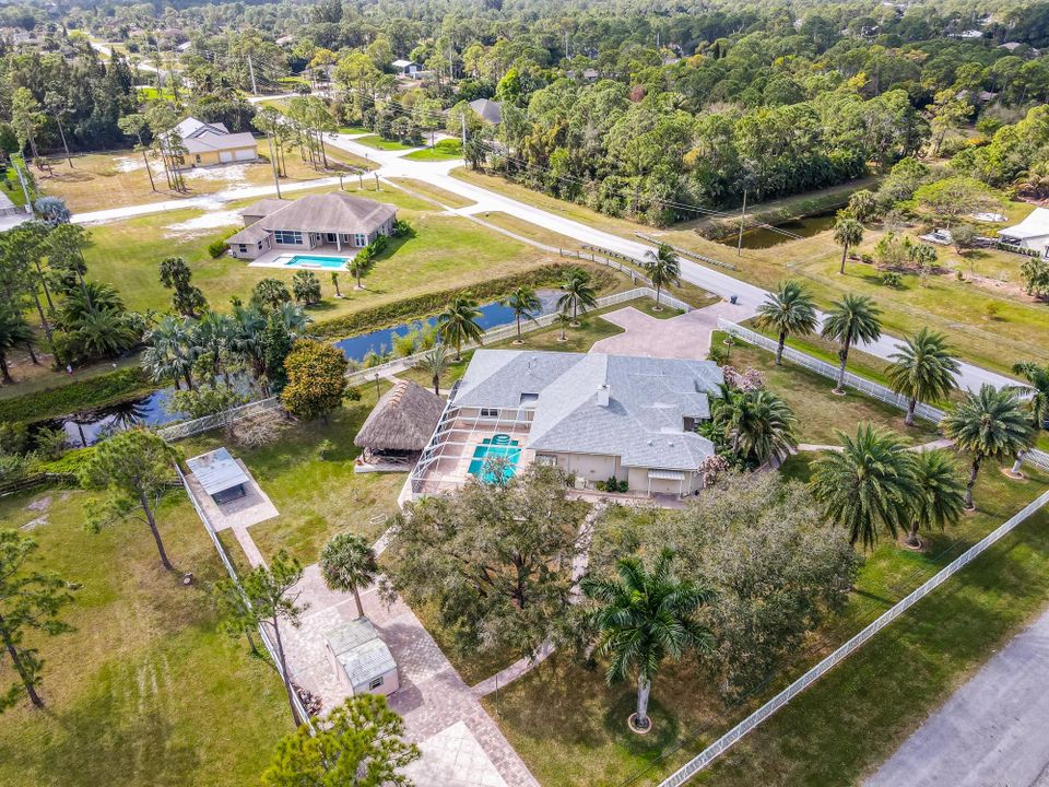 For Sale: $890,000 (6 beds, 4 baths, 3347 Square Feet)