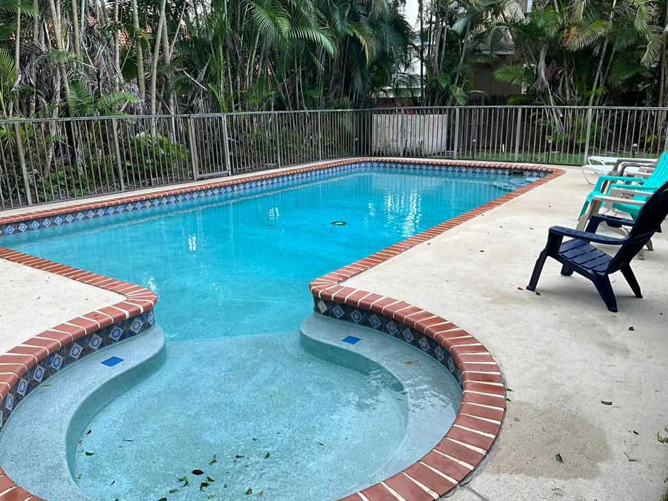 Active With Contract: $3,299 (4 beds, 2 baths, 2537 Square Feet)