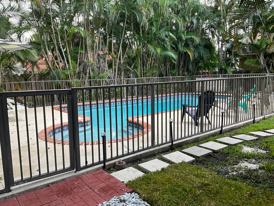 Active With Contract: $3,299 (4 beds, 2 baths, 2537 Square Feet)