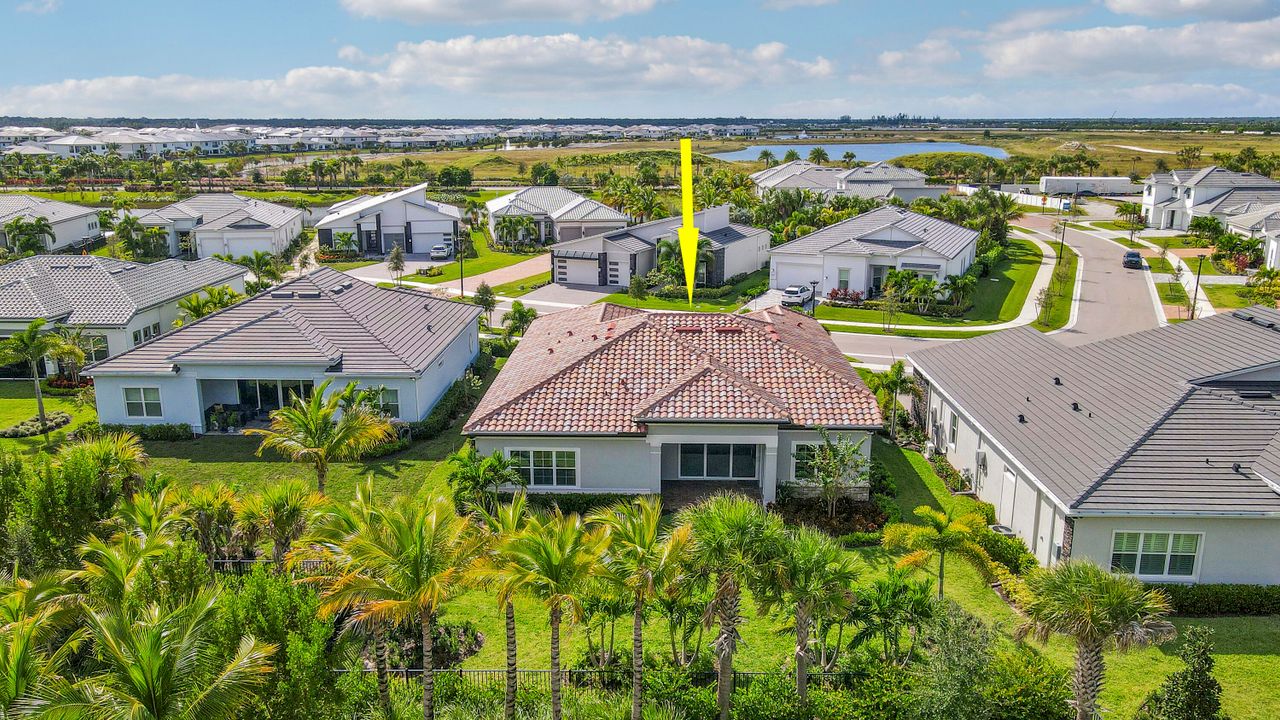 For Sale: $1,118,000 (3 beds, 4 baths, 2584 Square Feet)