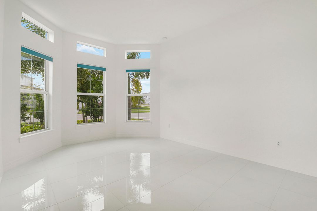 For Sale: $1,118,000 (3 beds, 4 baths, 2584 Square Feet)