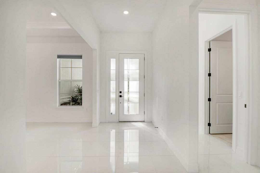 For Sale: $1,118,000 (3 beds, 4 baths, 2584 Square Feet)