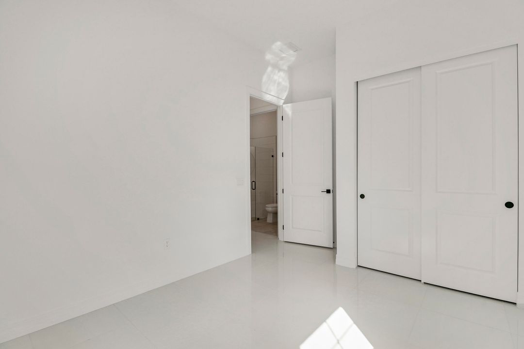 For Sale: $1,118,000 (3 beds, 4 baths, 2584 Square Feet)