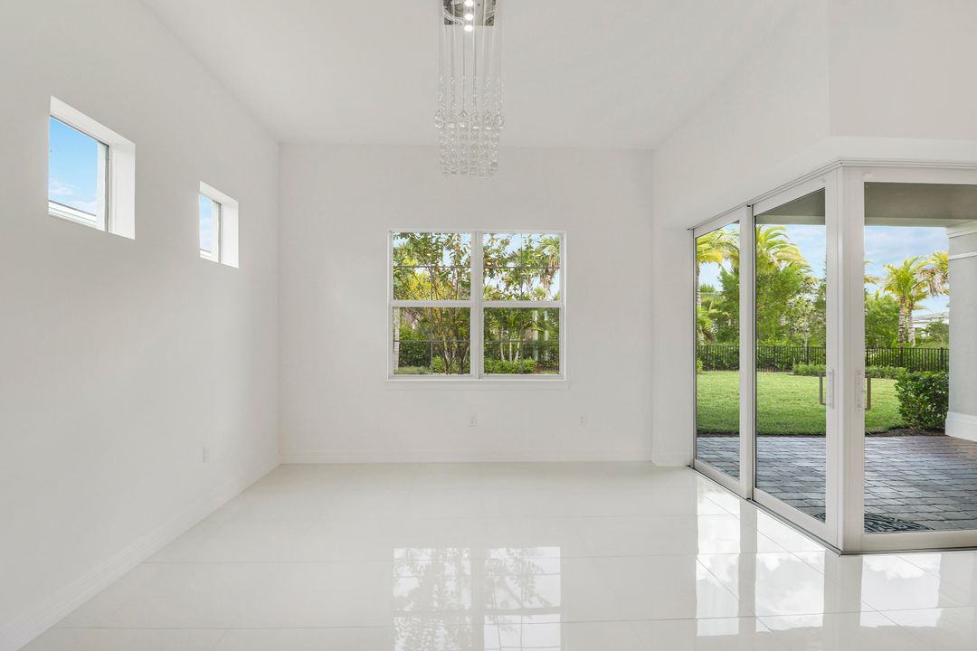 For Sale: $1,118,000 (3 beds, 4 baths, 2584 Square Feet)