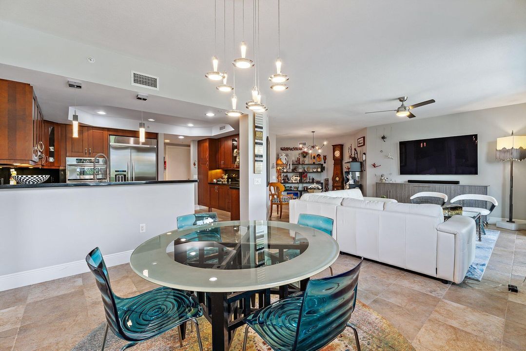 For Sale: $649,999 (2 beds, 2 baths, 1878 Square Feet)