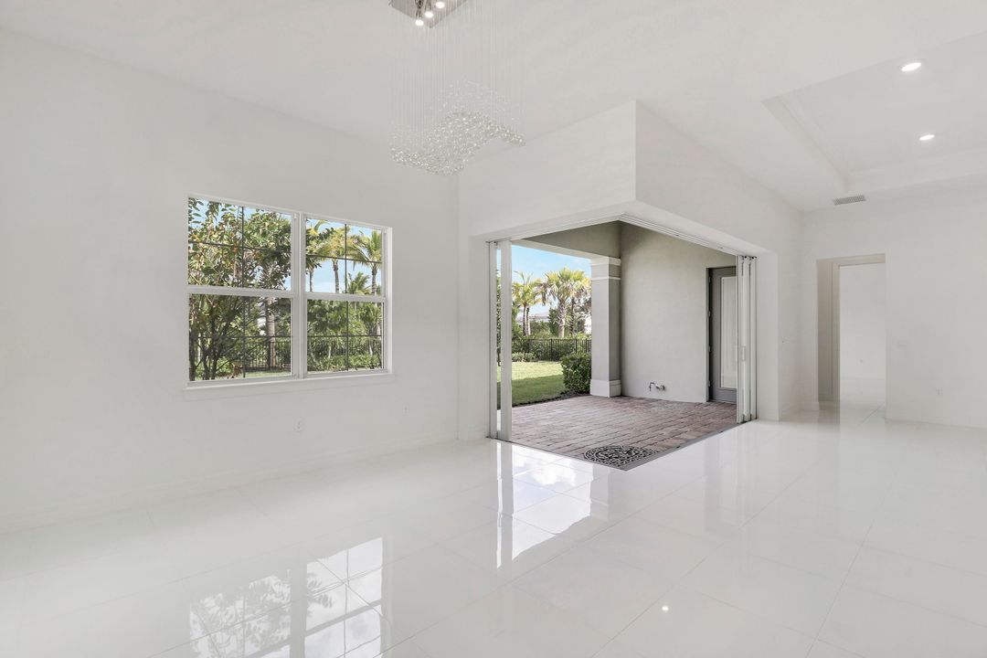 For Sale: $1,118,000 (3 beds, 4 baths, 2584 Square Feet)