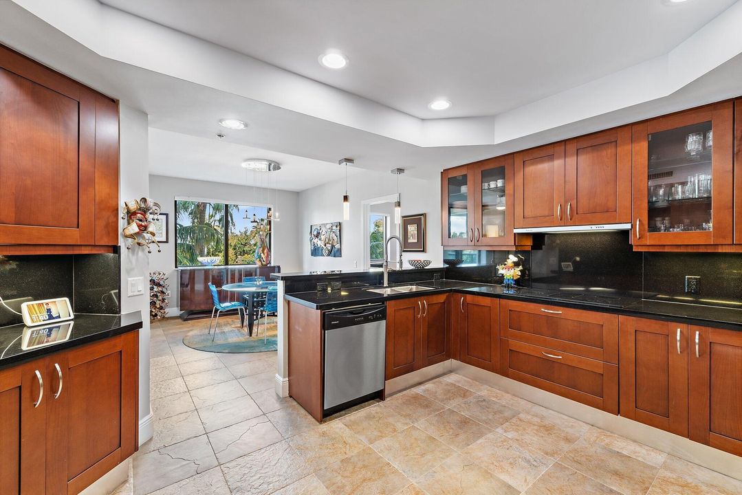 For Sale: $649,999 (2 beds, 2 baths, 1878 Square Feet)