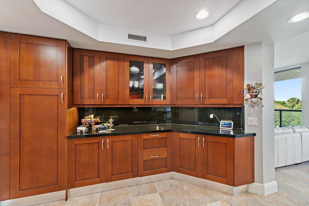 For Sale: $649,999 (2 beds, 2 baths, 1878 Square Feet)