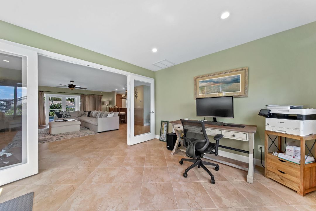 En Venta: $3,495,000 (5 camas, 4 baños, 4527 Pies cuadrados)