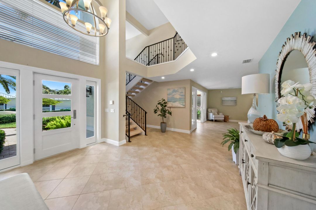 En Venta: $3,495,000 (5 camas, 4 baños, 4527 Pies cuadrados)