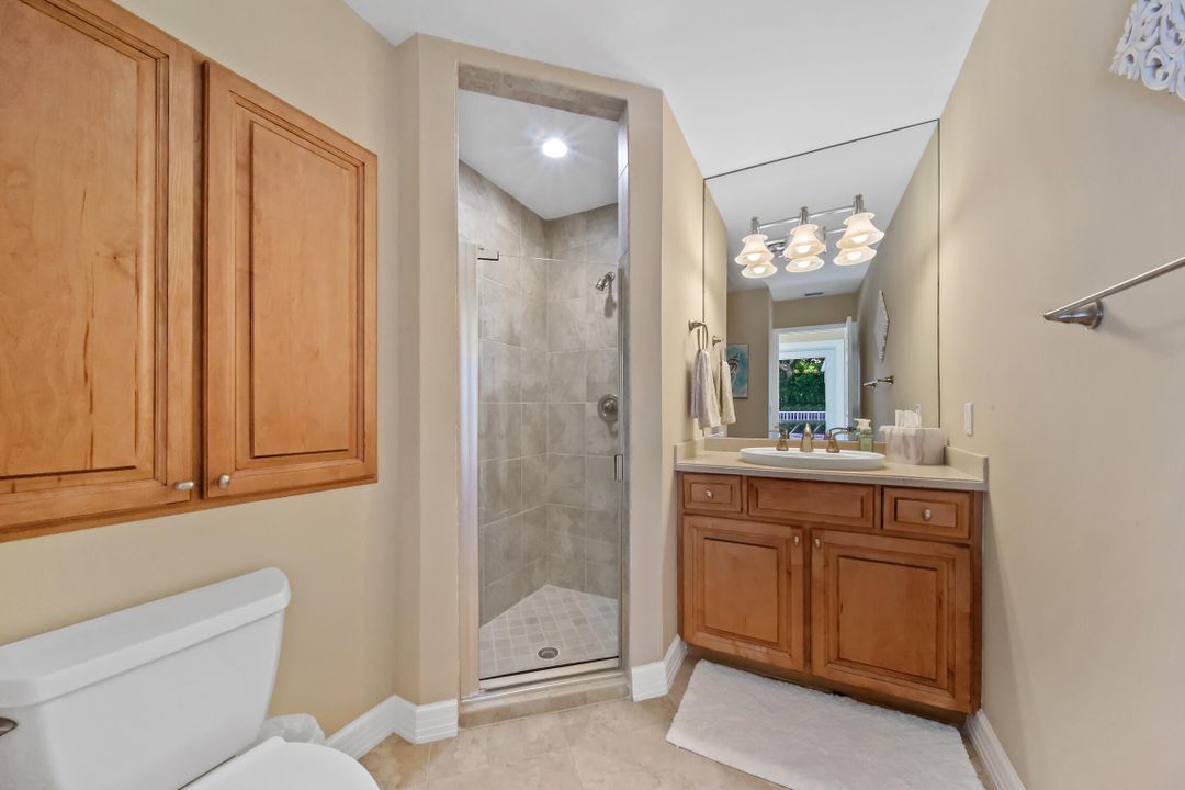 En Venta: $3,495,000 (5 camas, 4 baños, 4527 Pies cuadrados)