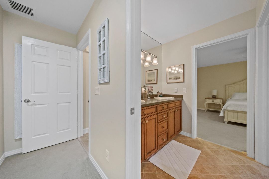 En Venta: $3,495,000 (5 camas, 4 baños, 4527 Pies cuadrados)