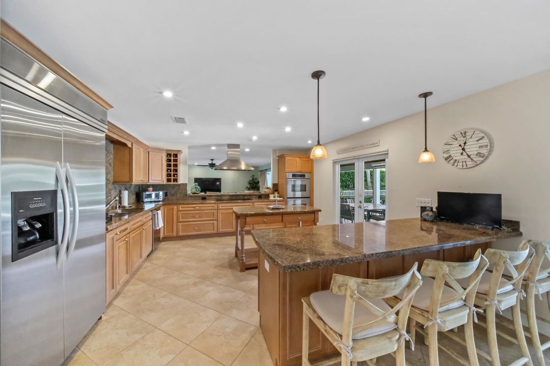 En Venta: $3,495,000 (5 camas, 4 baños, 4527 Pies cuadrados)