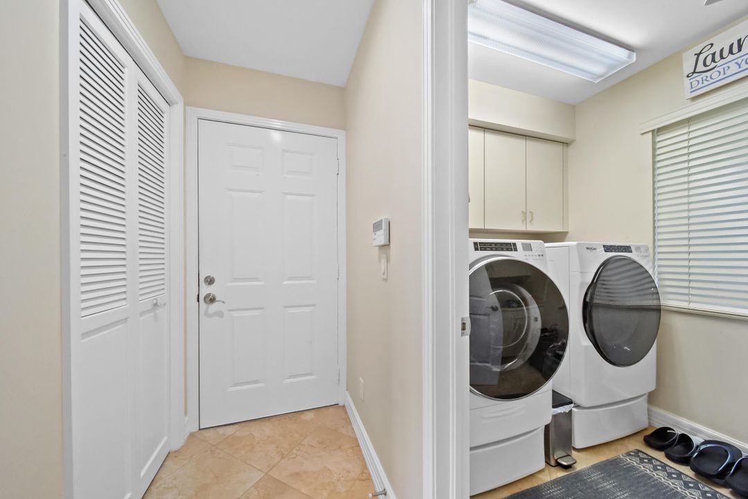 En Venta: $3,495,000 (5 camas, 4 baños, 4527 Pies cuadrados)