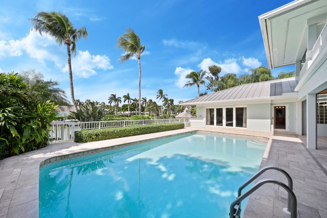 En Venta: $3,495,000 (5 camas, 4 baños, 4527 Pies cuadrados)