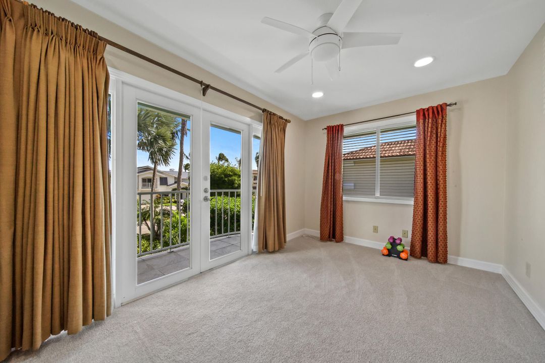 En Venta: $3,495,000 (5 camas, 4 baños, 4527 Pies cuadrados)