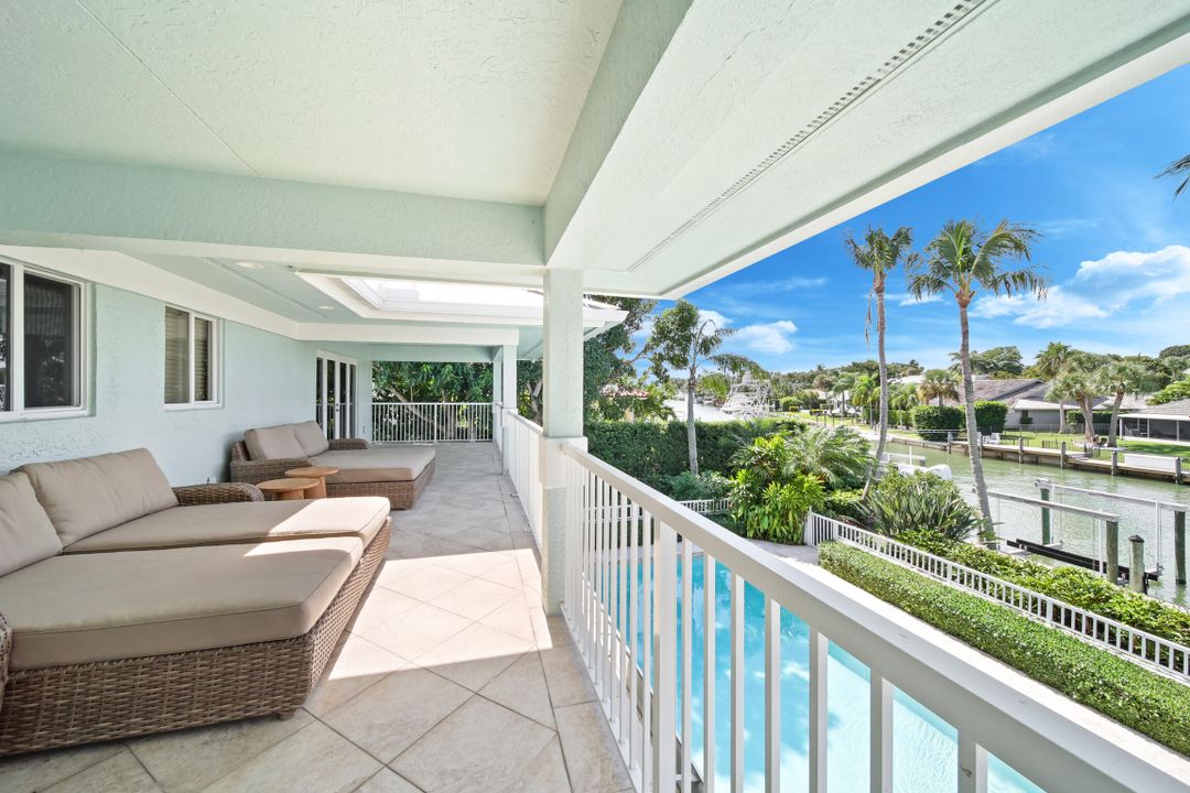 En Venta: $3,495,000 (5 camas, 4 baños, 4527 Pies cuadrados)