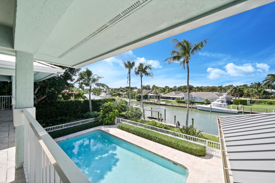 En Venta: $3,495,000 (5 camas, 4 baños, 4527 Pies cuadrados)