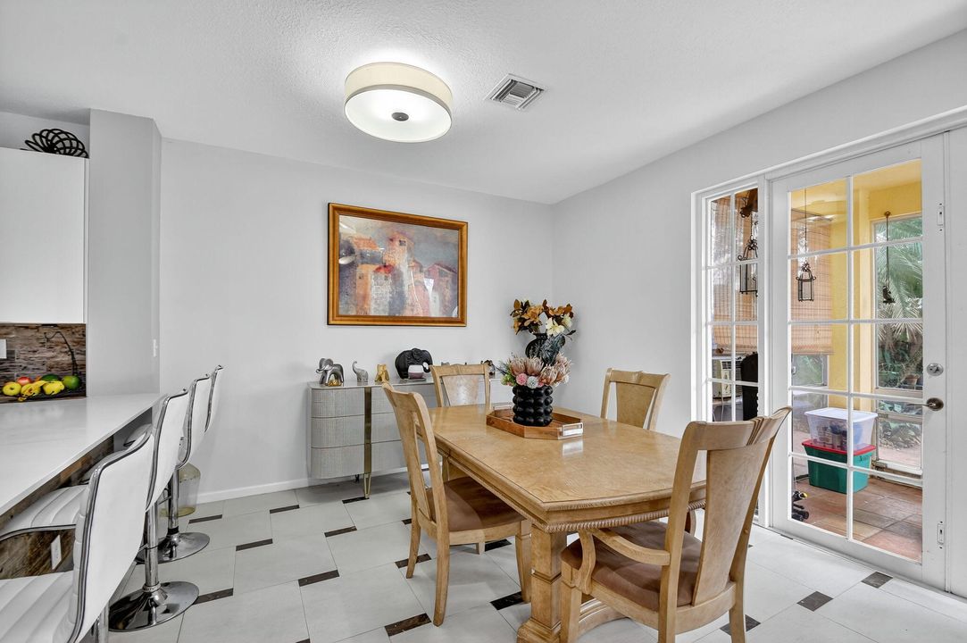 Active With Contract: $425,000 (3 beds, 2 baths, 1559 Square Feet)