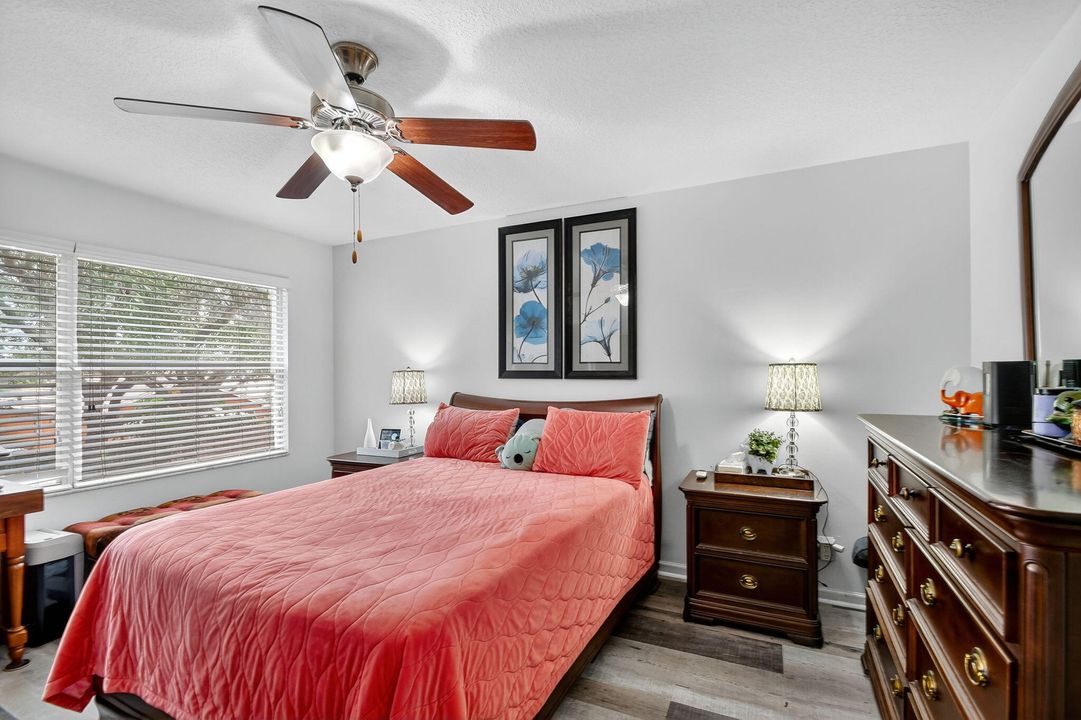 Active With Contract: $425,000 (3 beds, 2 baths, 1559 Square Feet)