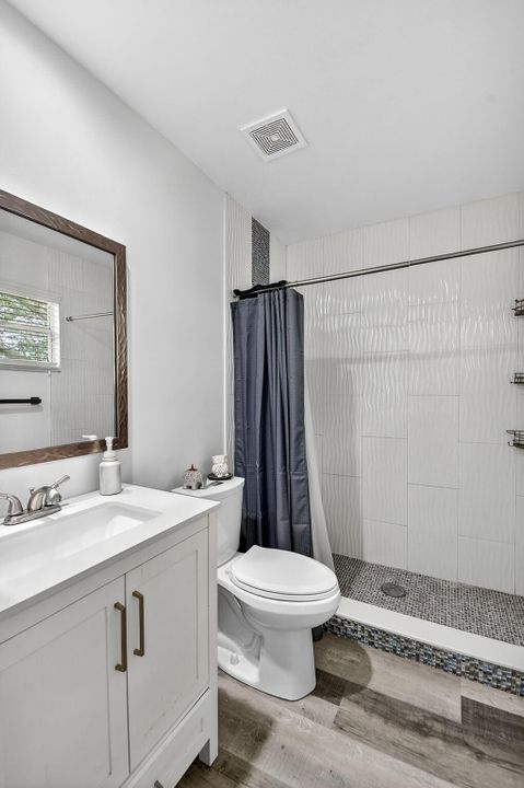 Active With Contract: $425,000 (3 beds, 2 baths, 1559 Square Feet)