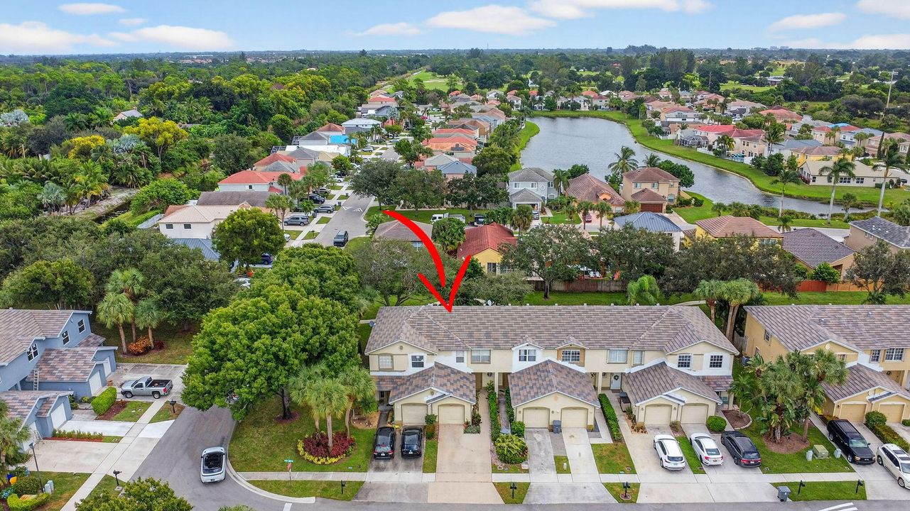 Active With Contract: $425,000 (3 beds, 2 baths, 1559 Square Feet)