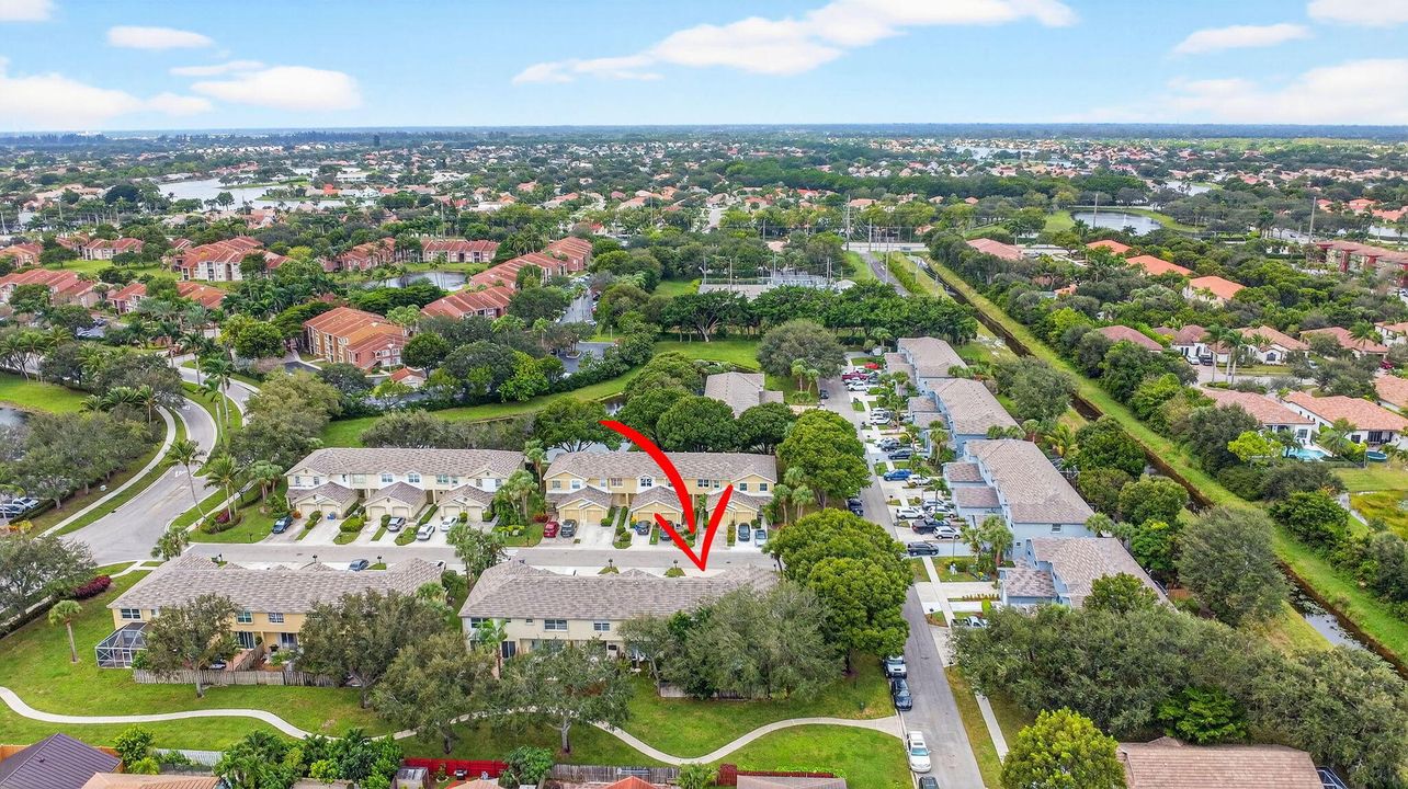 Active With Contract: $425,000 (3 beds, 2 baths, 1559 Square Feet)