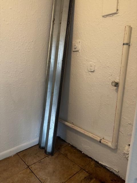 合同活跃: $380,000 (3 贝兹, 2 浴室, 1390 平方英尺)