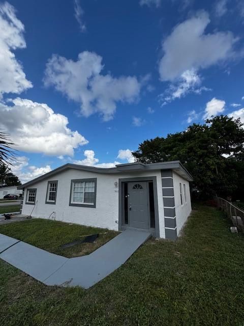 合同活跃: $380,000 (3 贝兹, 2 浴室, 1390 平方英尺)