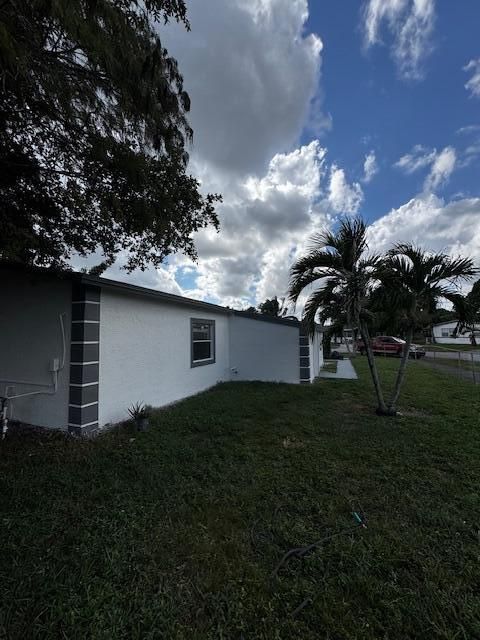 合同活跃: $380,000 (3 贝兹, 2 浴室, 1390 平方英尺)