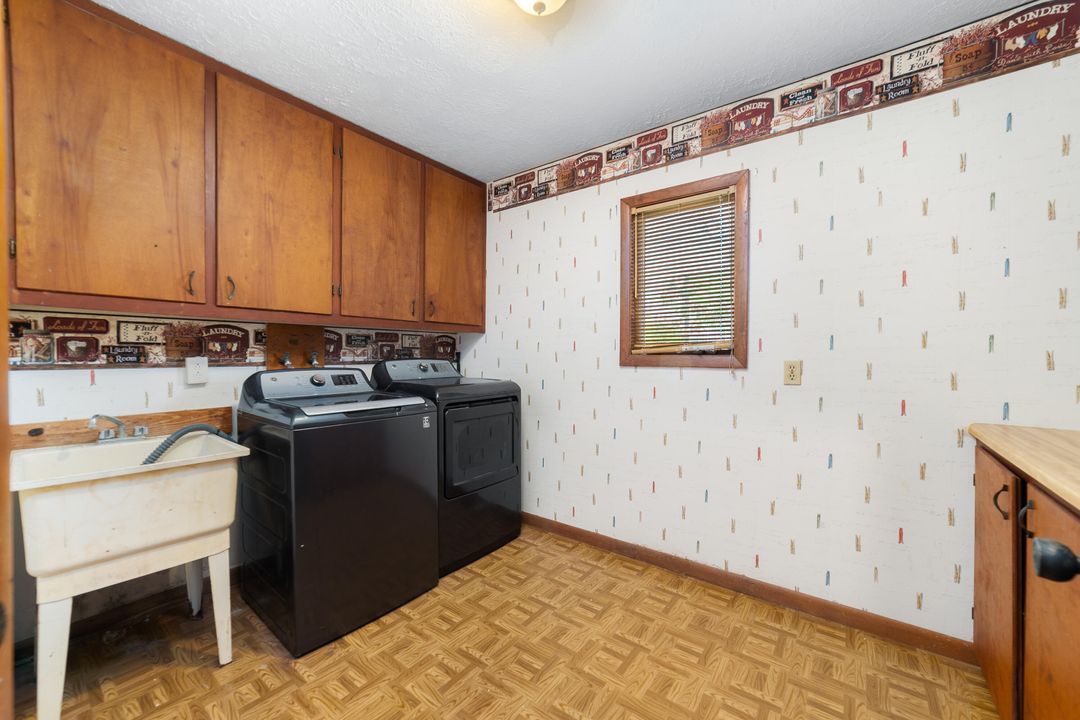 For Sale: $375,000 (3 beds, 1 baths, 1482 Square Feet)