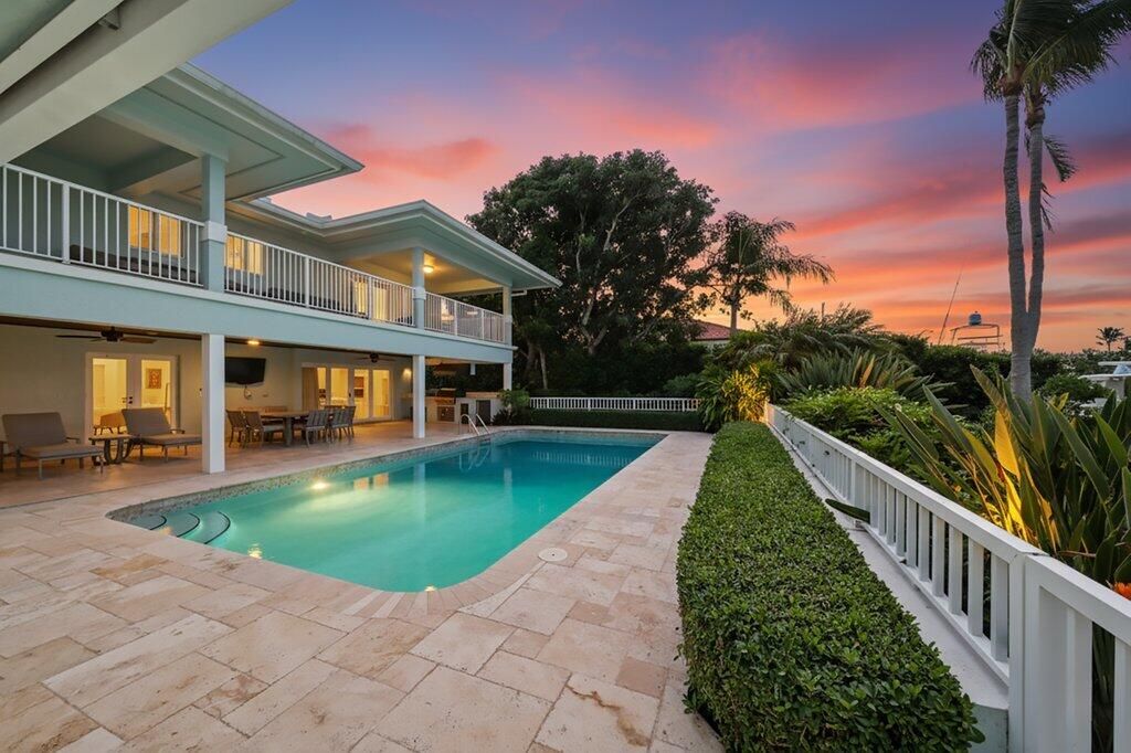 En Venta: $3,495,000 (5 camas, 4 baños, 4527 Pies cuadrados)