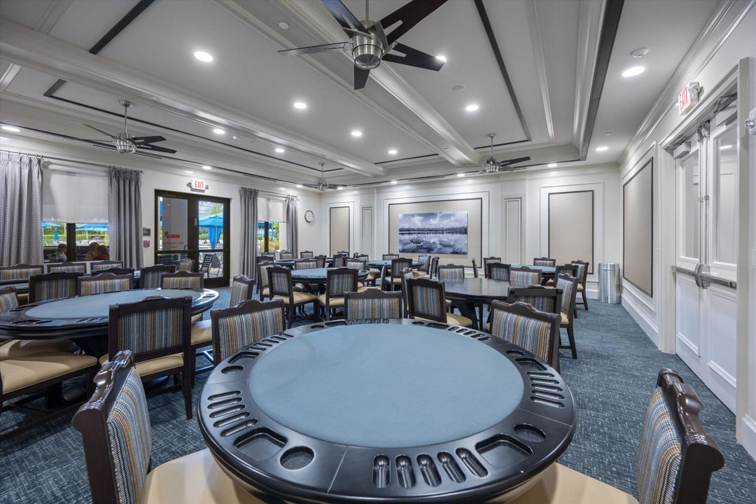 待售: $999,000 (2 贝兹, 2 浴室, 2214 平方英尺)