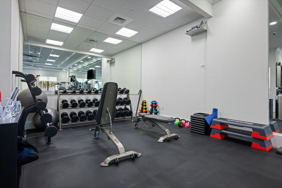 待售: $999,000 (2 贝兹, 2 浴室, 2214 平方英尺)