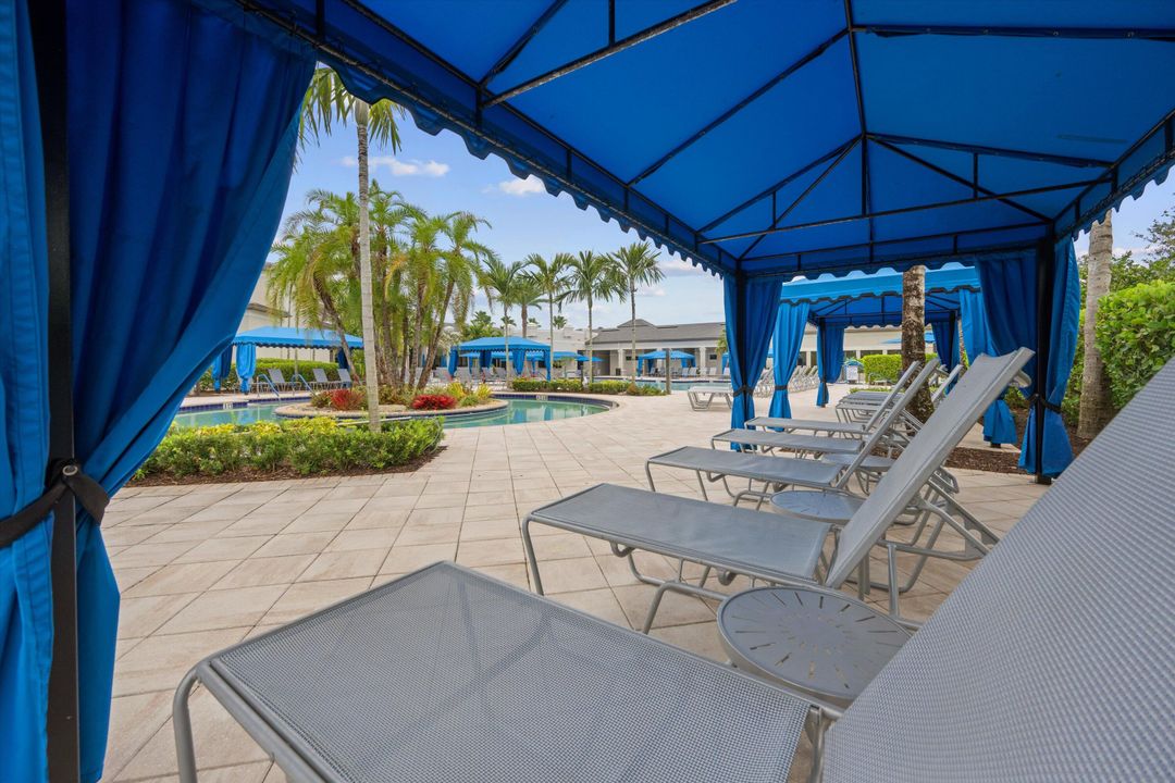 待售: $999,000 (2 贝兹, 2 浴室, 2214 平方英尺)