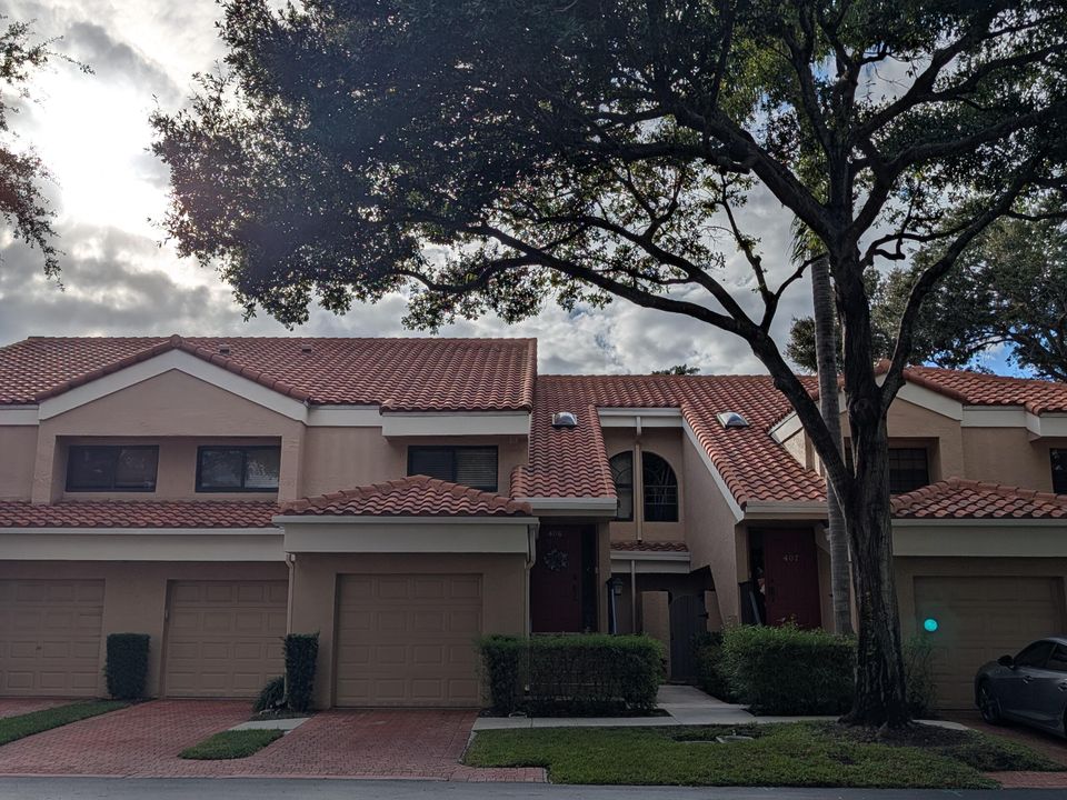 На продажу: $439,000 (2 спален, 2 ванн, 1071 Квадратных фут)