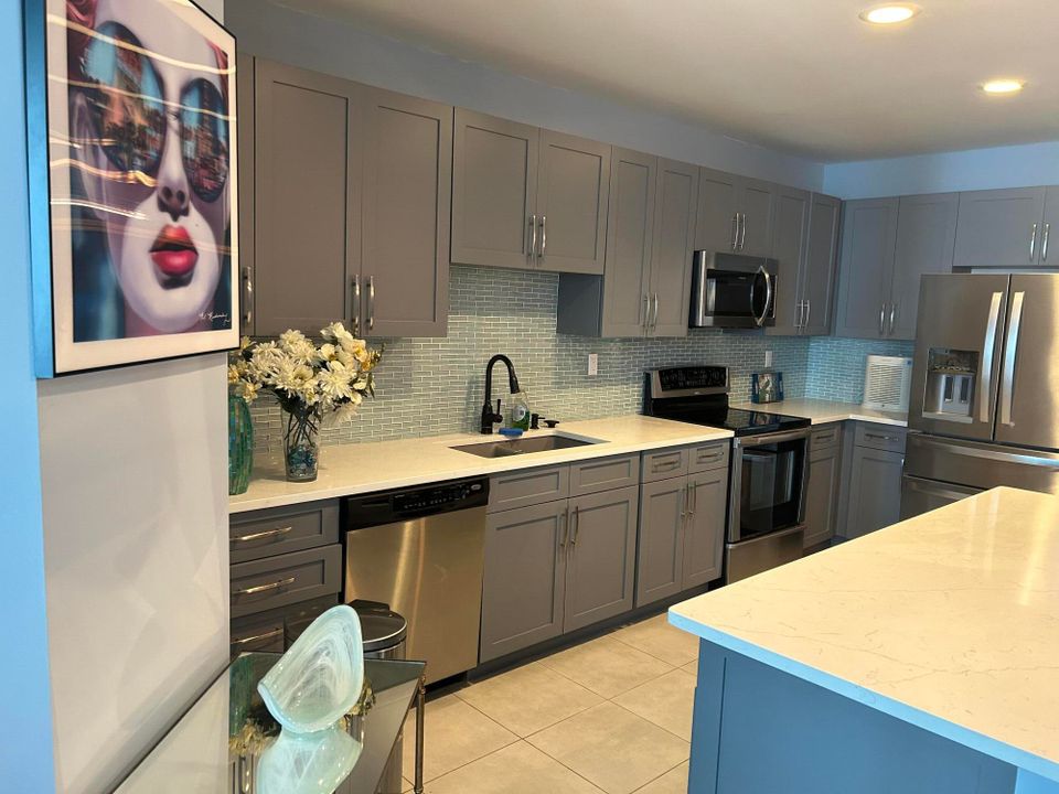 В аренду: $5,175 (2 спален, 2 ванн, 1222 Квадратных фут)