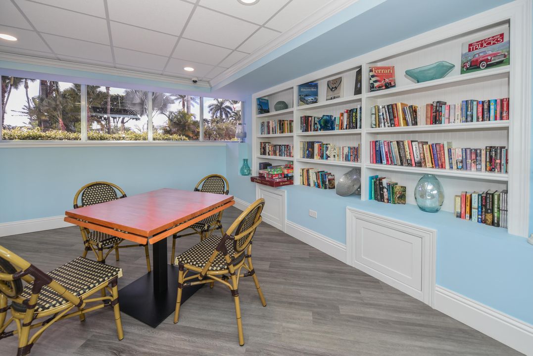 Active With Contract: $599,000 (2 beds, 2 baths, 1116 Square Feet)