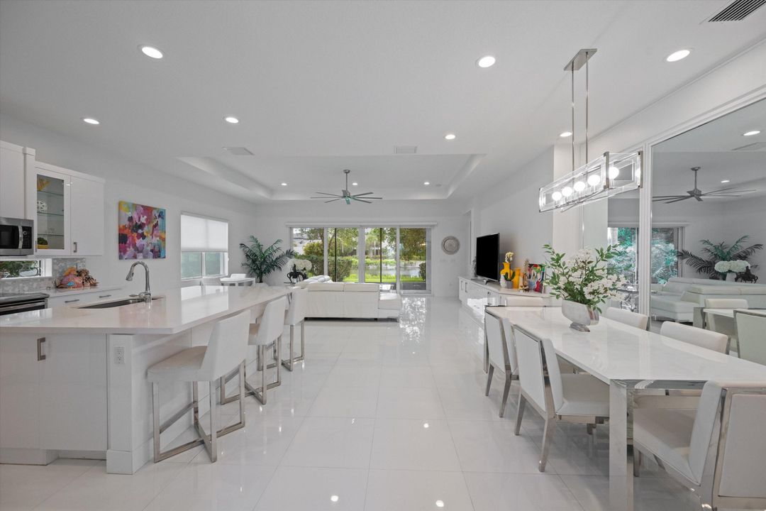 待售: $999,000 (2 贝兹, 2 浴室, 2214 平方英尺)