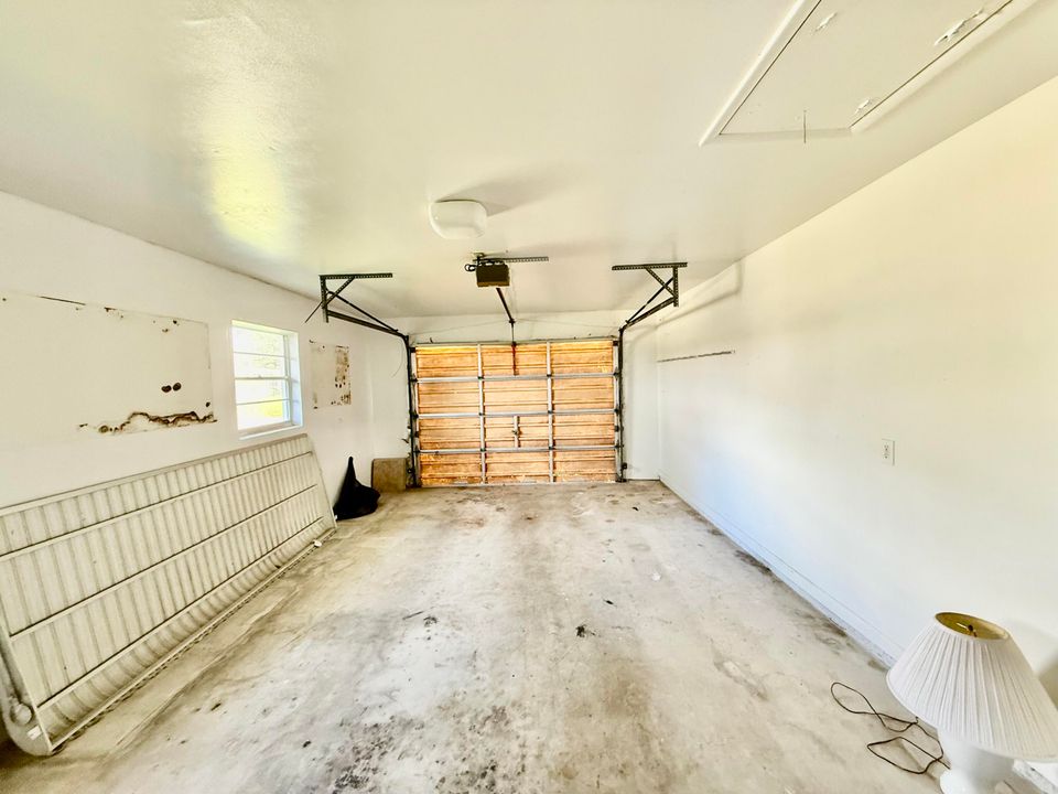 待售: $294,500 (2 贝兹, 2 浴室, 1335 平方英尺)