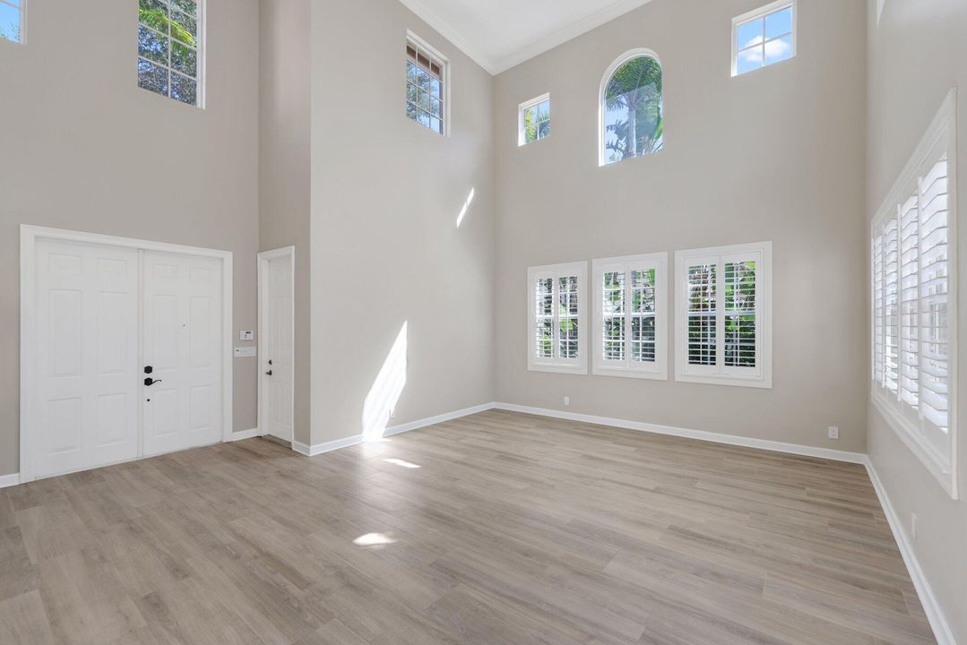 For Sale: $2,095,000 (4 beds, 3 baths, 2857 Square Feet)