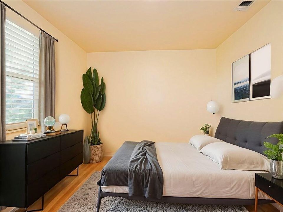 For Sale: $265,000 (2 beds, 2 baths, 927 Square Feet)