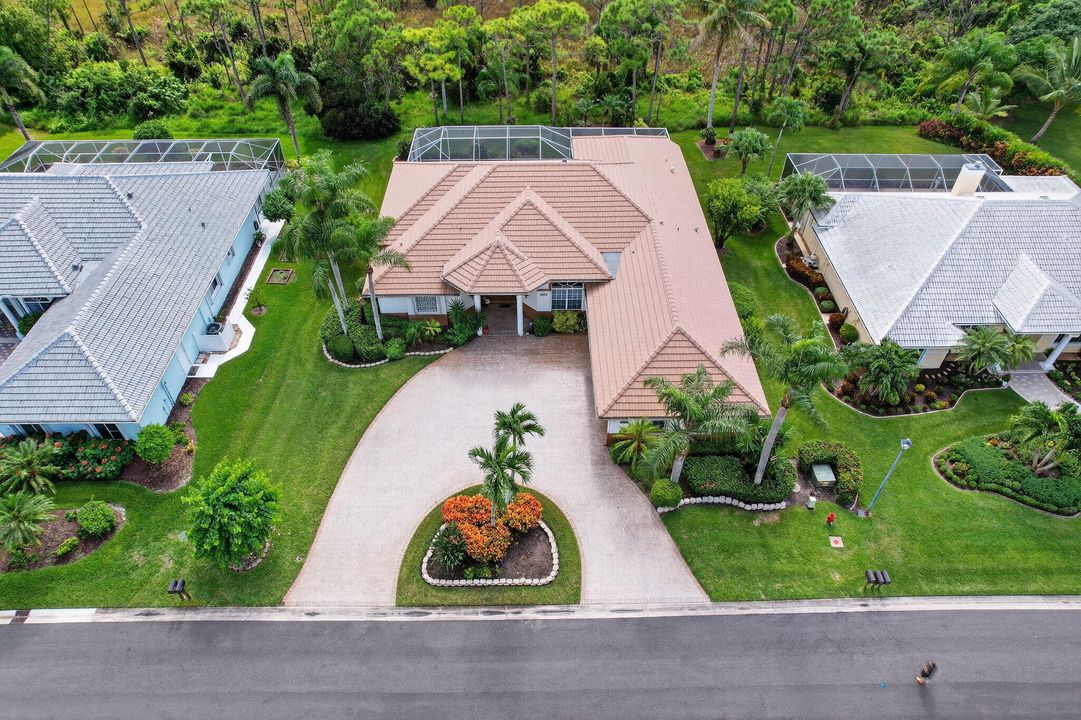 Под контрактом: $775,000 (3 спален, 2 ванн, 2843 Квадратных фут)