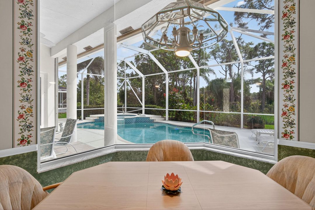 Под контрактом: $775,000 (3 спален, 2 ванн, 2843 Квадратных фут)