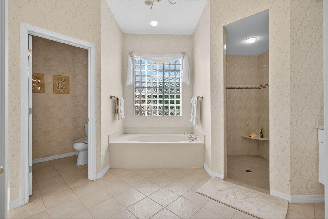 Под контрактом: $775,000 (3 спален, 2 ванн, 2843 Квадратных фут)