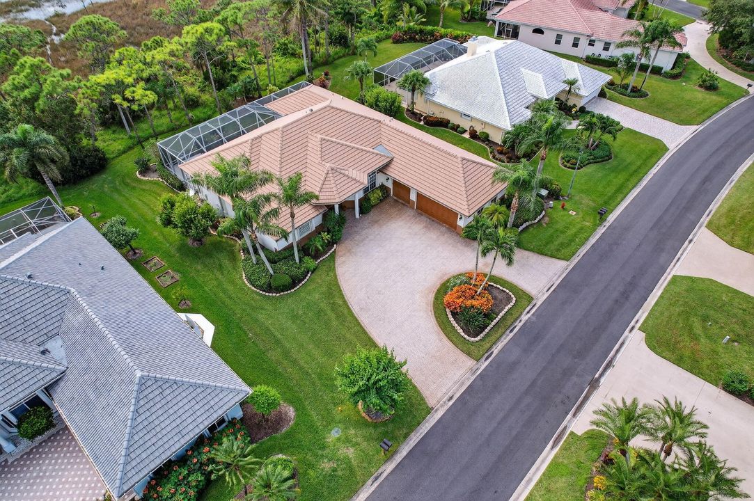 Под контрактом: $775,000 (3 спален, 2 ванн, 2843 Квадратных фут)