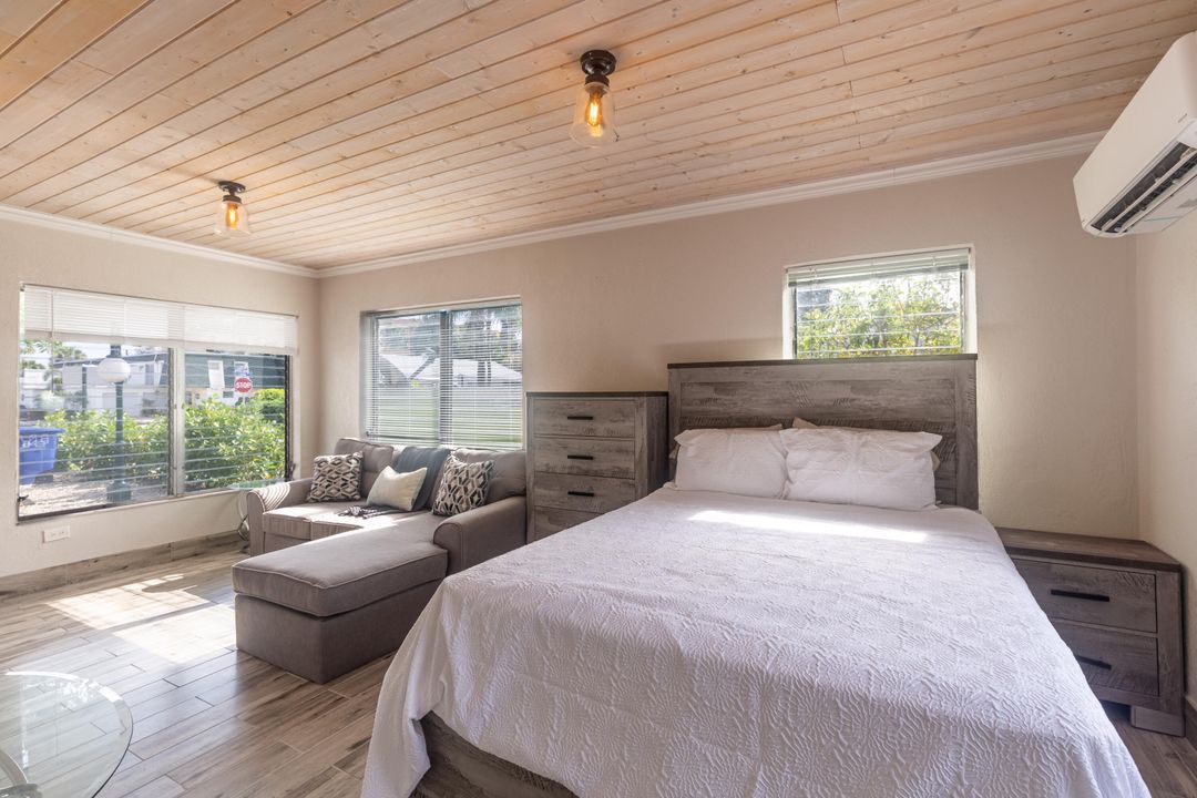 For Rent: $1,900 (0 beds, 1 baths, 500 Square Feet)